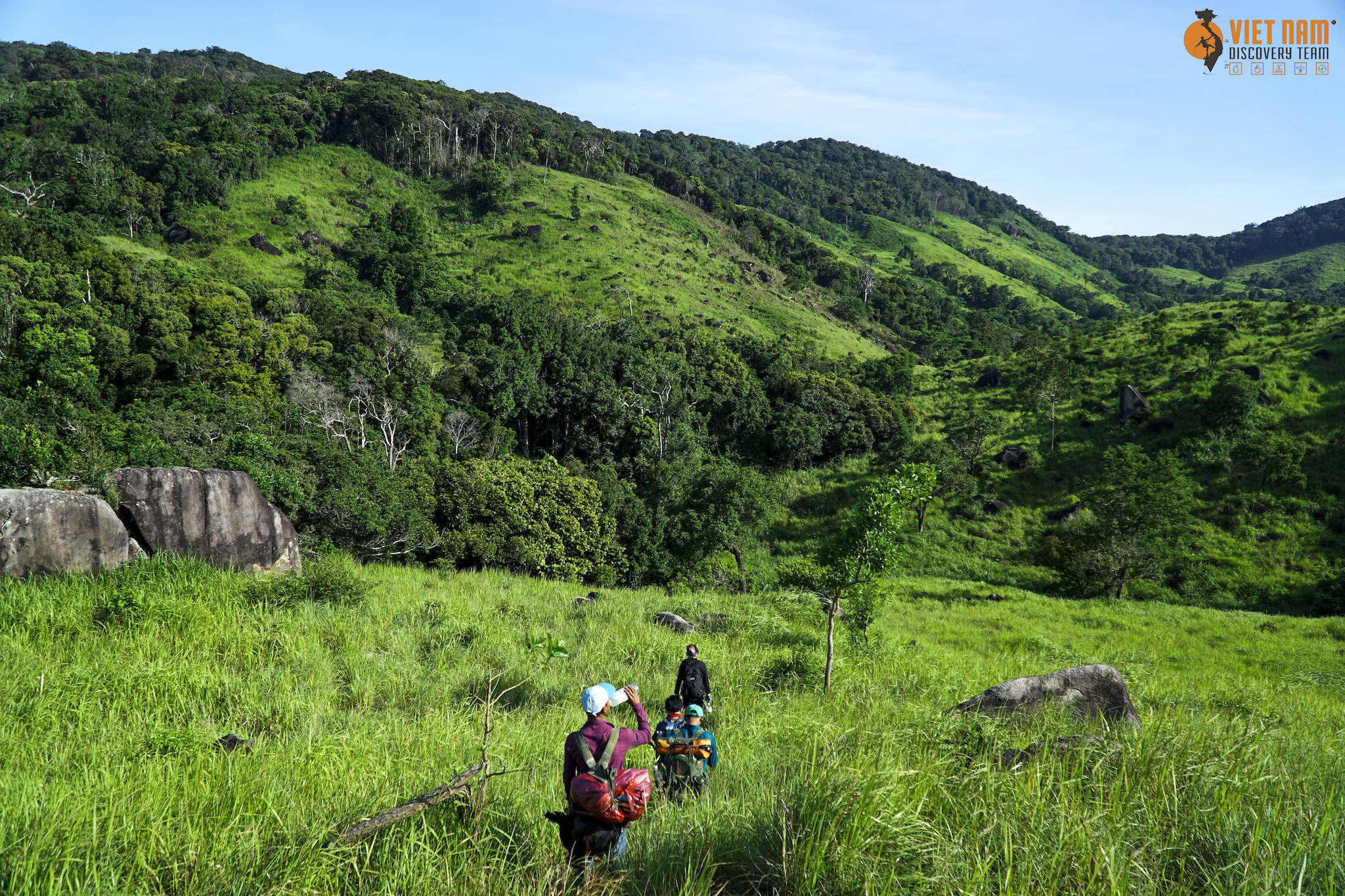 TREKKING NÚI CHÚA - NƠI CÓ KHÍ HẬU KHẮC NGHIỆT NHẤT VIỆT NAM